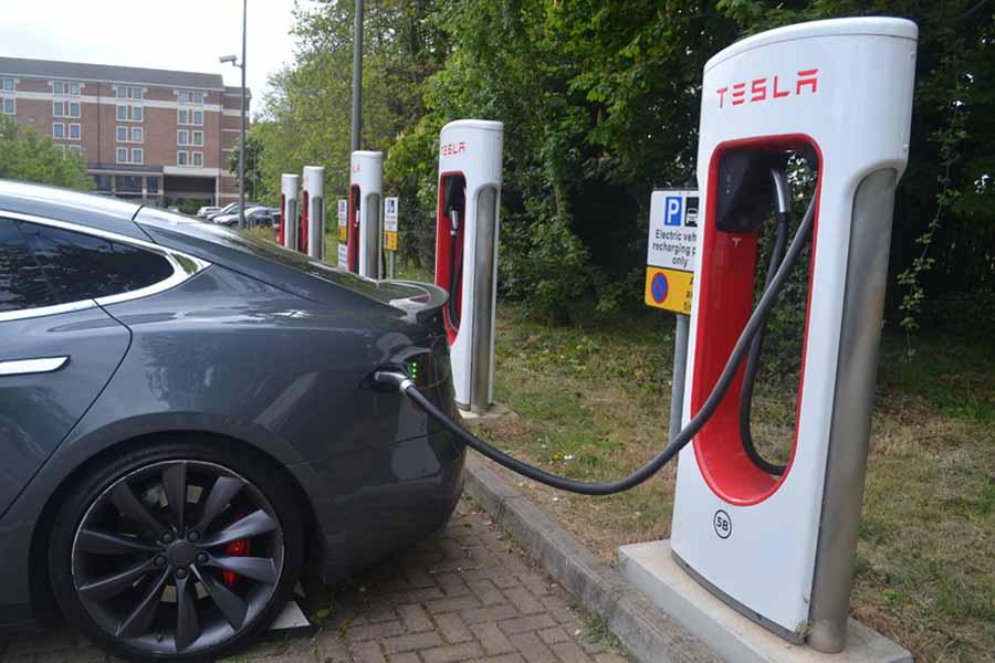 are electric cars cheaper to run